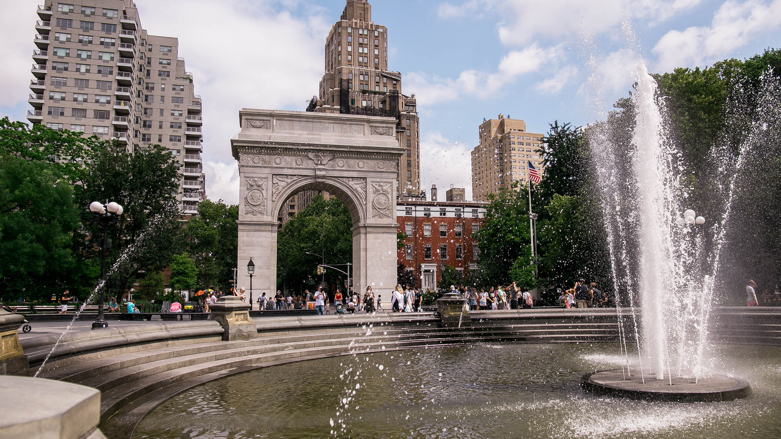 desktop wallpaper,fountain,landmark,architecture,city,human settlement