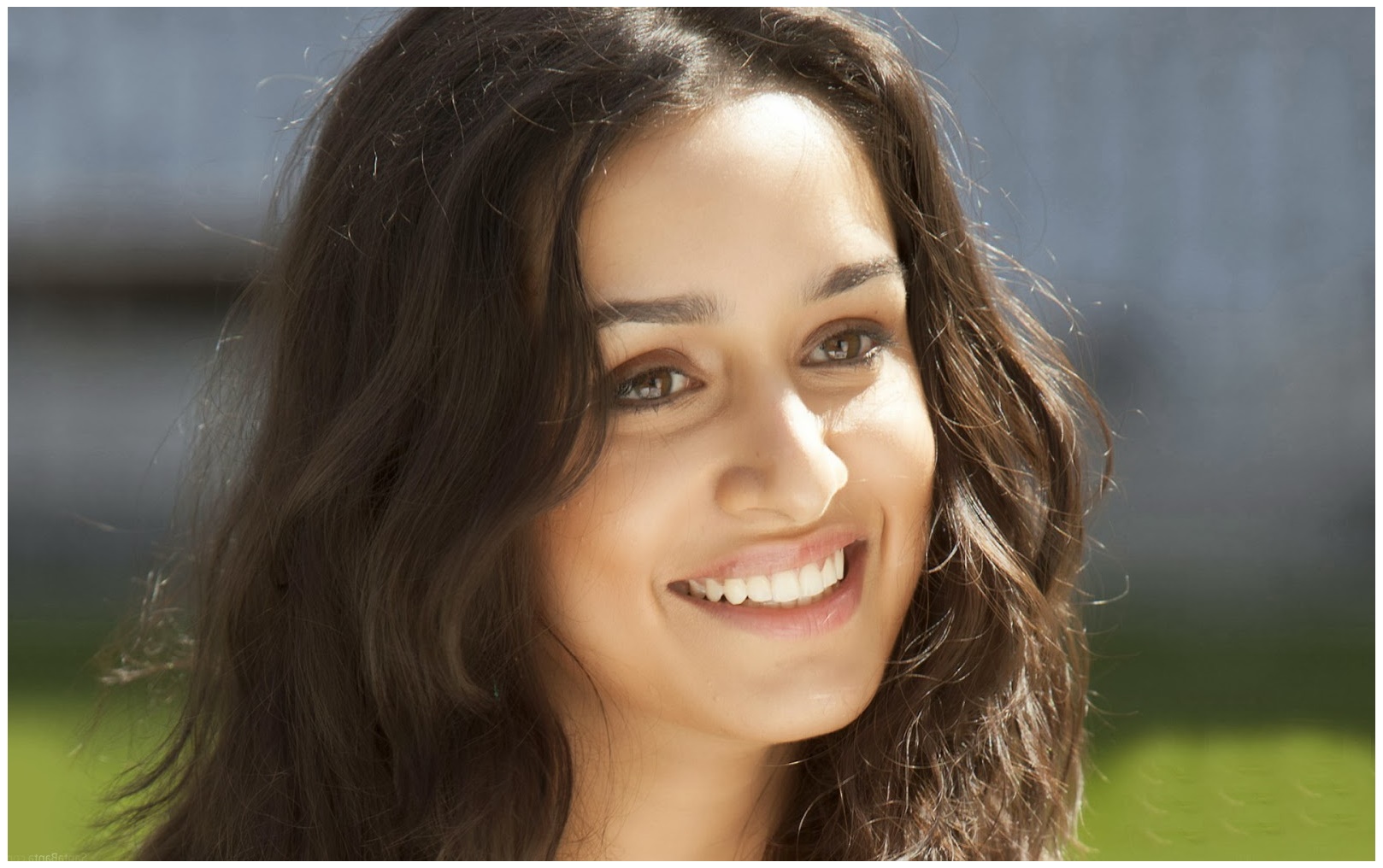 shraddha kapoor hd wallpaper,haar,gesicht,frisur,augenbraue,lächeln