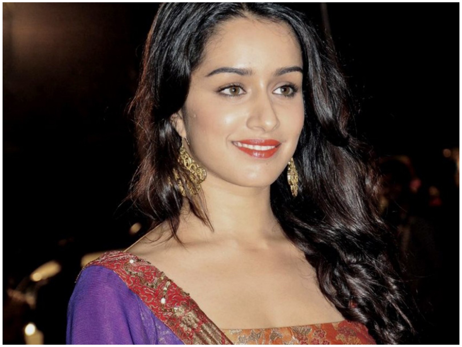 shraddha kapoor hd wallpaper,hair,eyebrow,face,lip,hairstyle