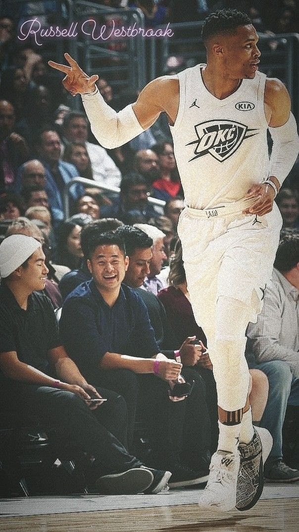 fondo de pantalla de russell westbrook,jugador de baseball,parafernalia autografiada de fútbol,ventilador,uniforme de beisbol,gesto