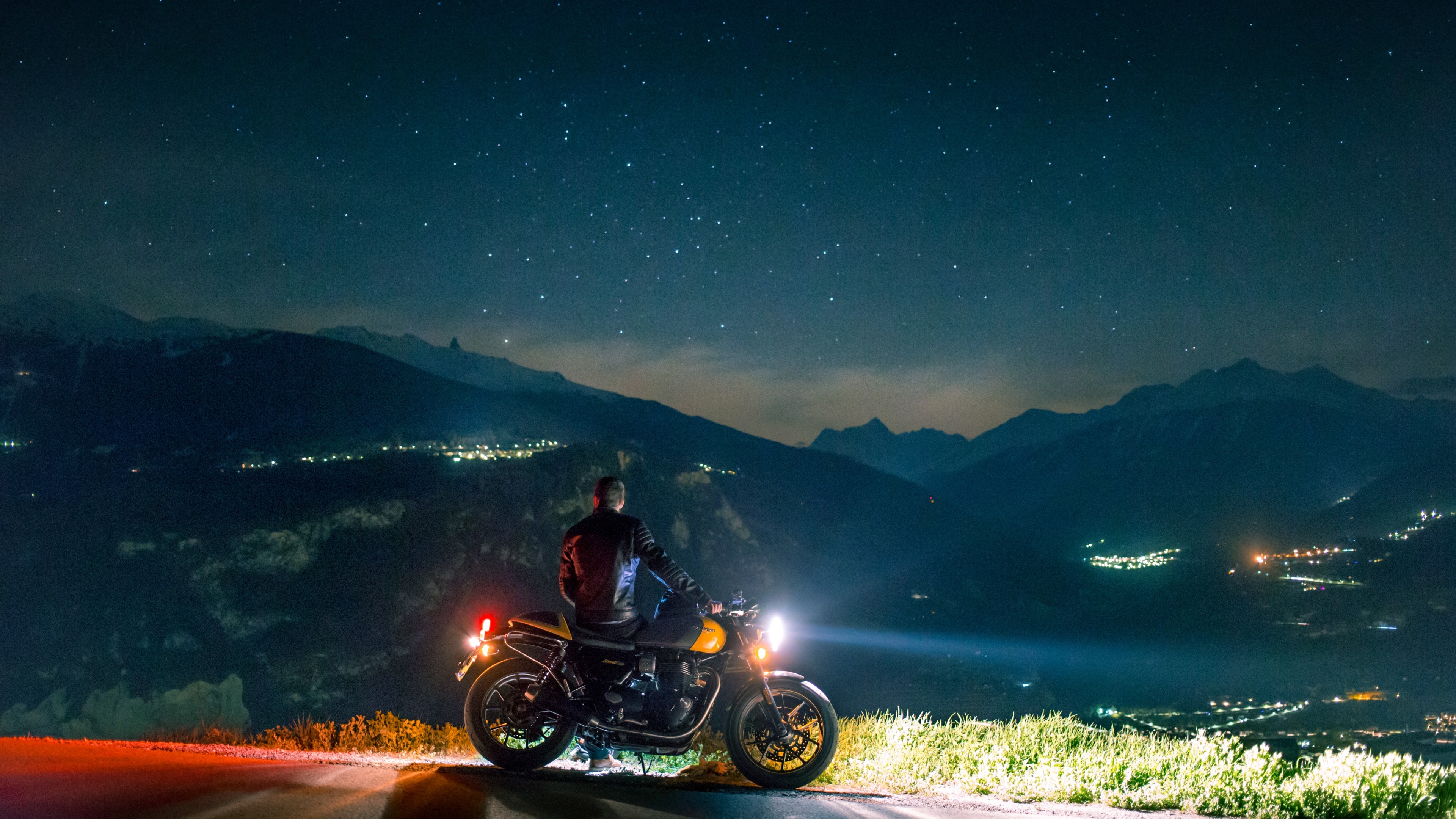 carta da parati 5k,cielo,veicolo,notte,nube,catena montuosa