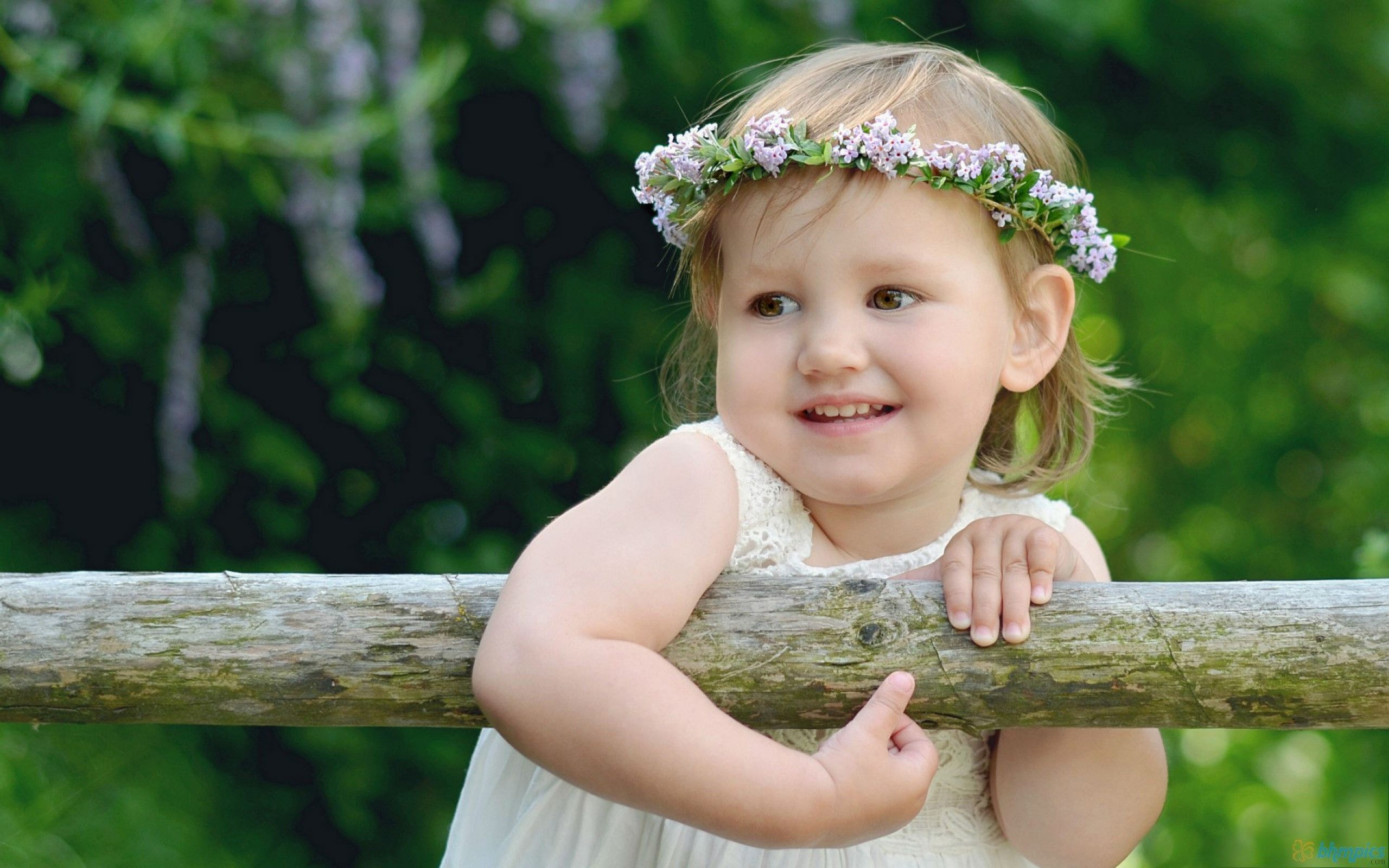 baby wallpaper hd,child,people in nature,photograph,hair accessory,headpiece