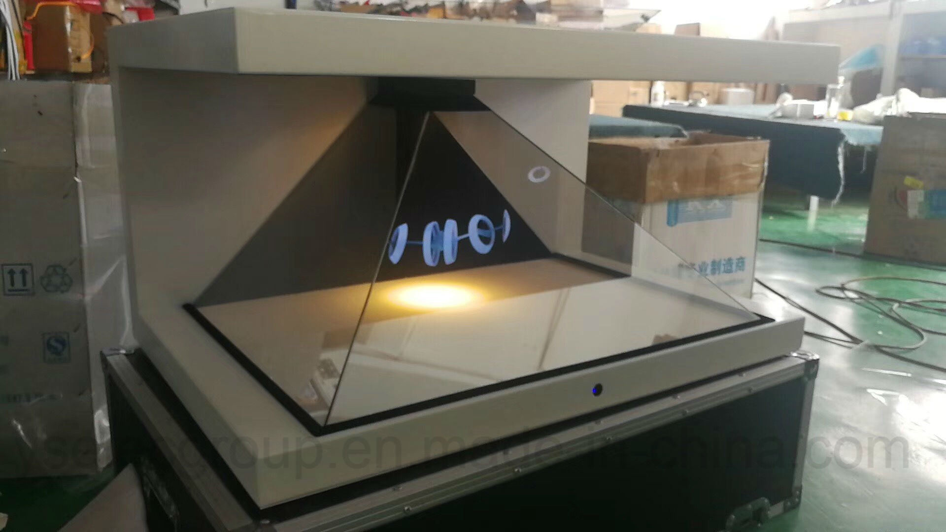 Yashi Oem 3d Hologram Pyramid 3d Holographic Projector - Holography