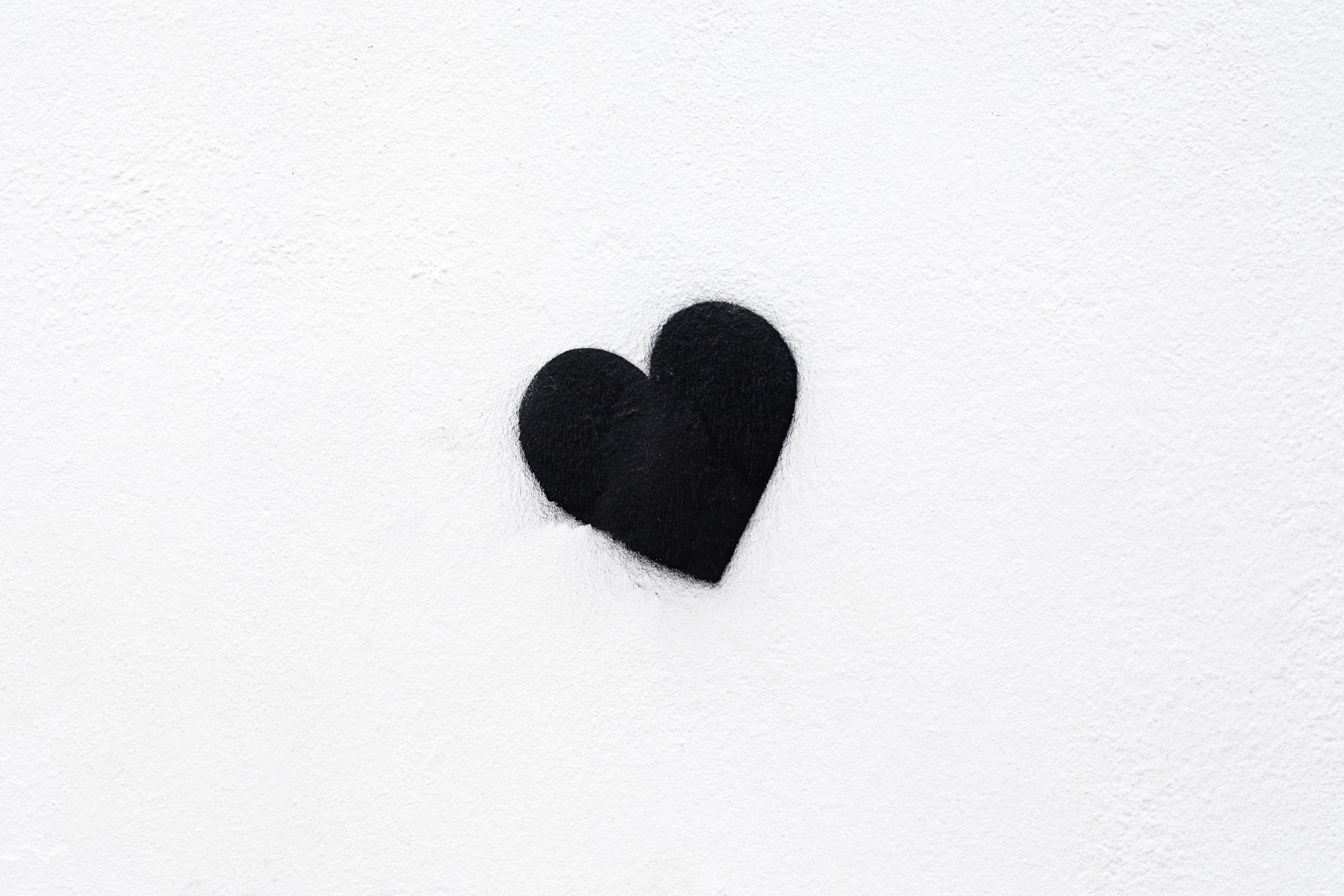 wallpaper hitam,heart,hand,logo