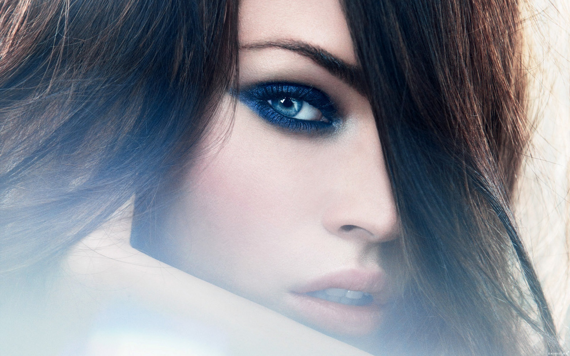 hollywood actress hd wallpaper,hair,face,eyebrow,blue,skin