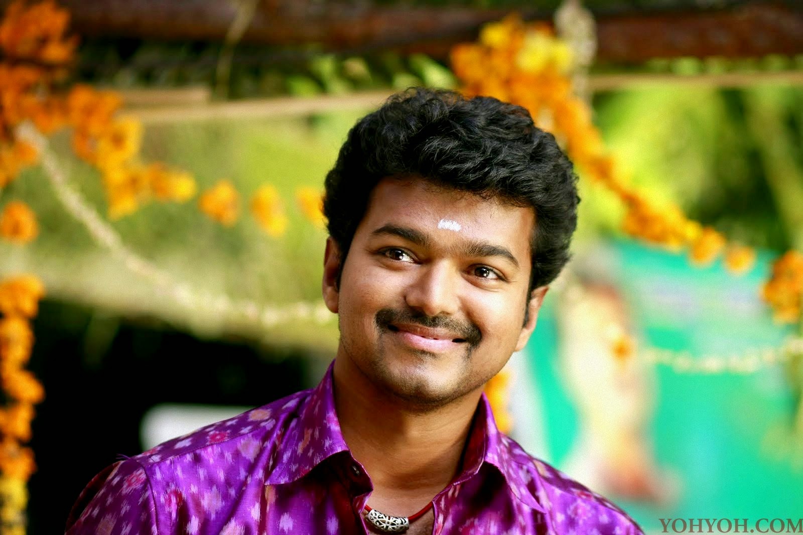 ilayathalapathy vijay hdの壁紙,額,スマイル,涼しい,ハッピー,写真撮影