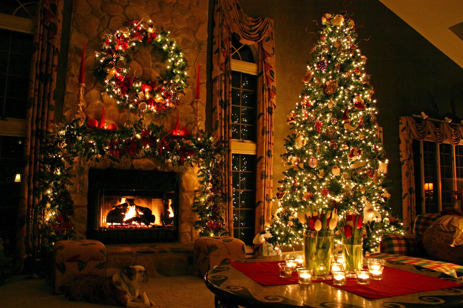 fondo de pantalla de navidad hd,árbol de navidad,decoración navideña,navidad,luces de navidad,encendiendo