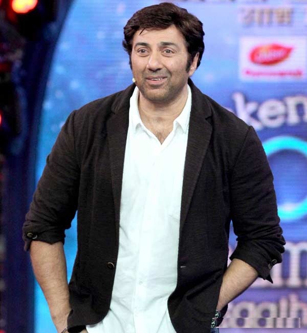 sunny deol wallpaper,television presenter,forehead,event,facial hair,suit