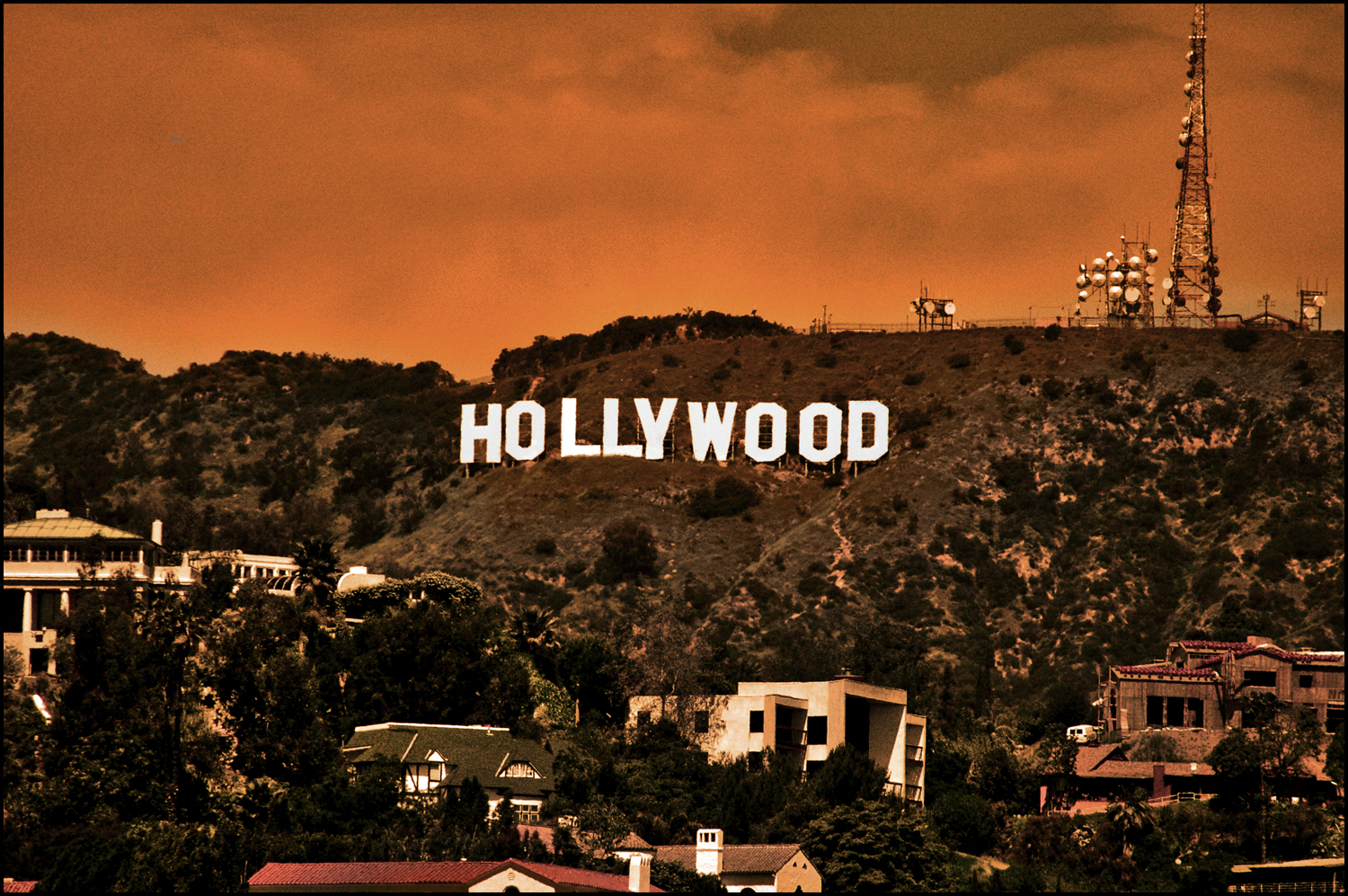 hollywood wallpaper,sky,human settlement,city,town,residential area