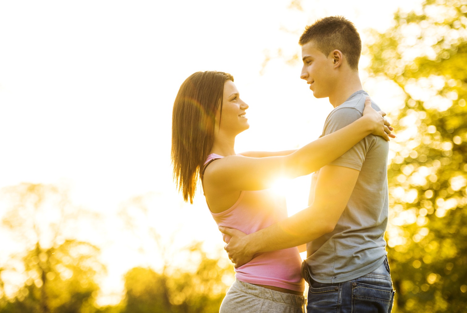 descarga de fondos de pantalla de pareja,fotografía,amor,romance,luz del sol,amarillo