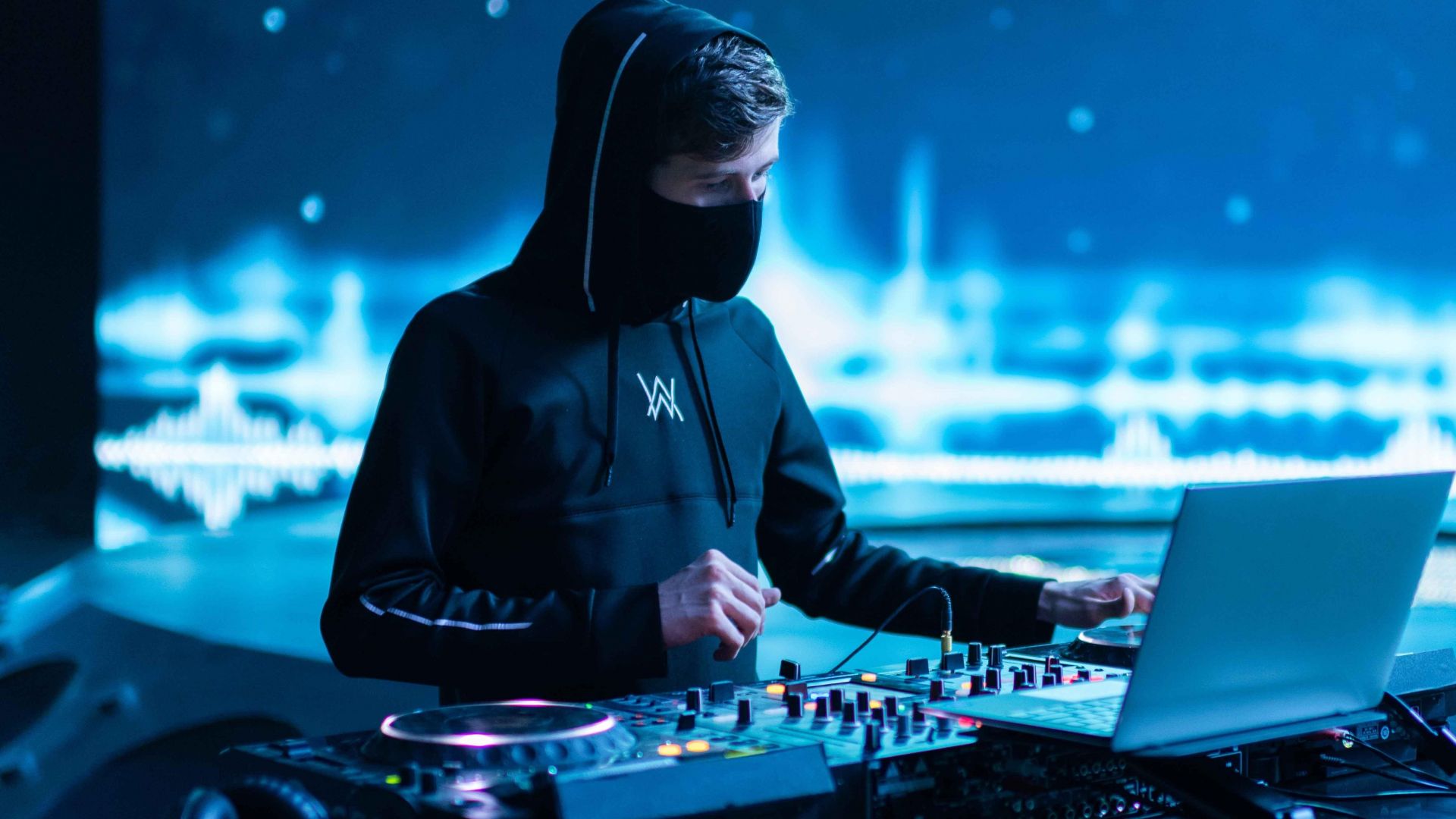 alan walker wallpaper hd,disc jockey,blue,deejay,electronics,music artist