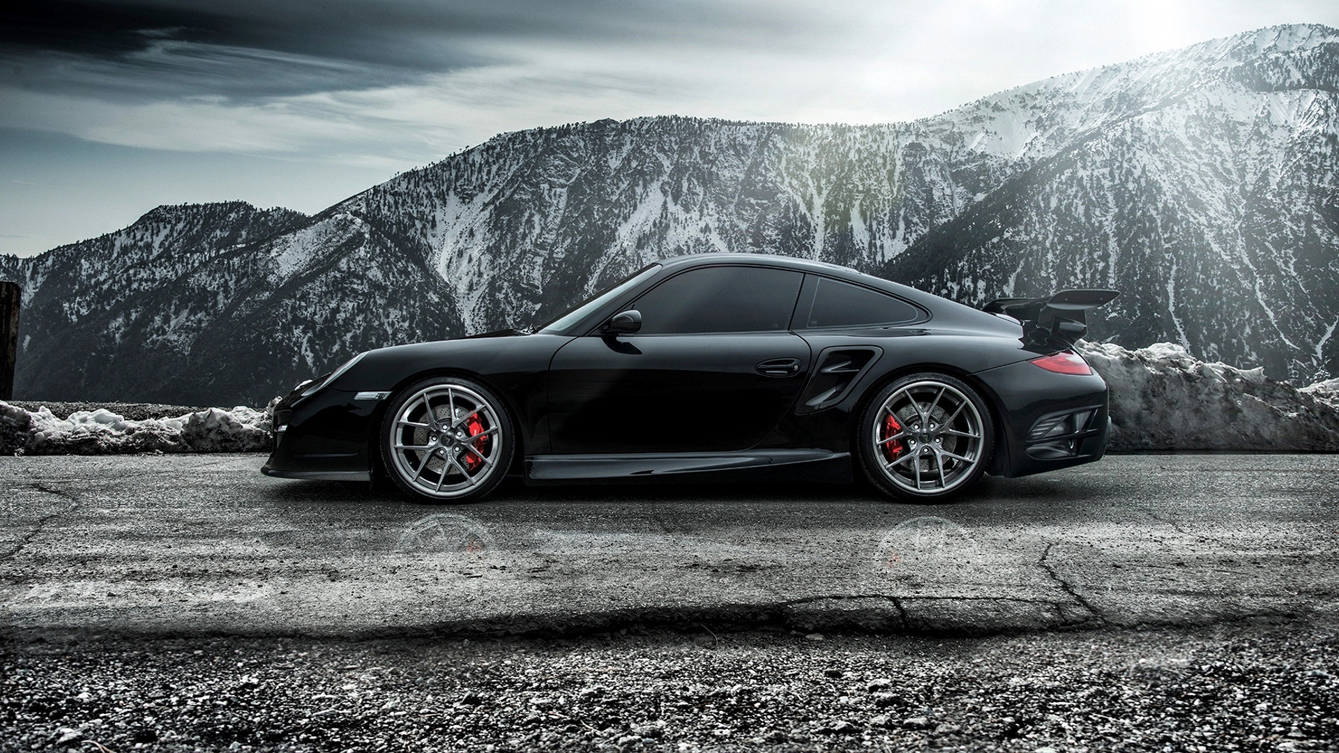 porsche 911 wallpaper,land vehicle,vehicle,car,automotive design,rim