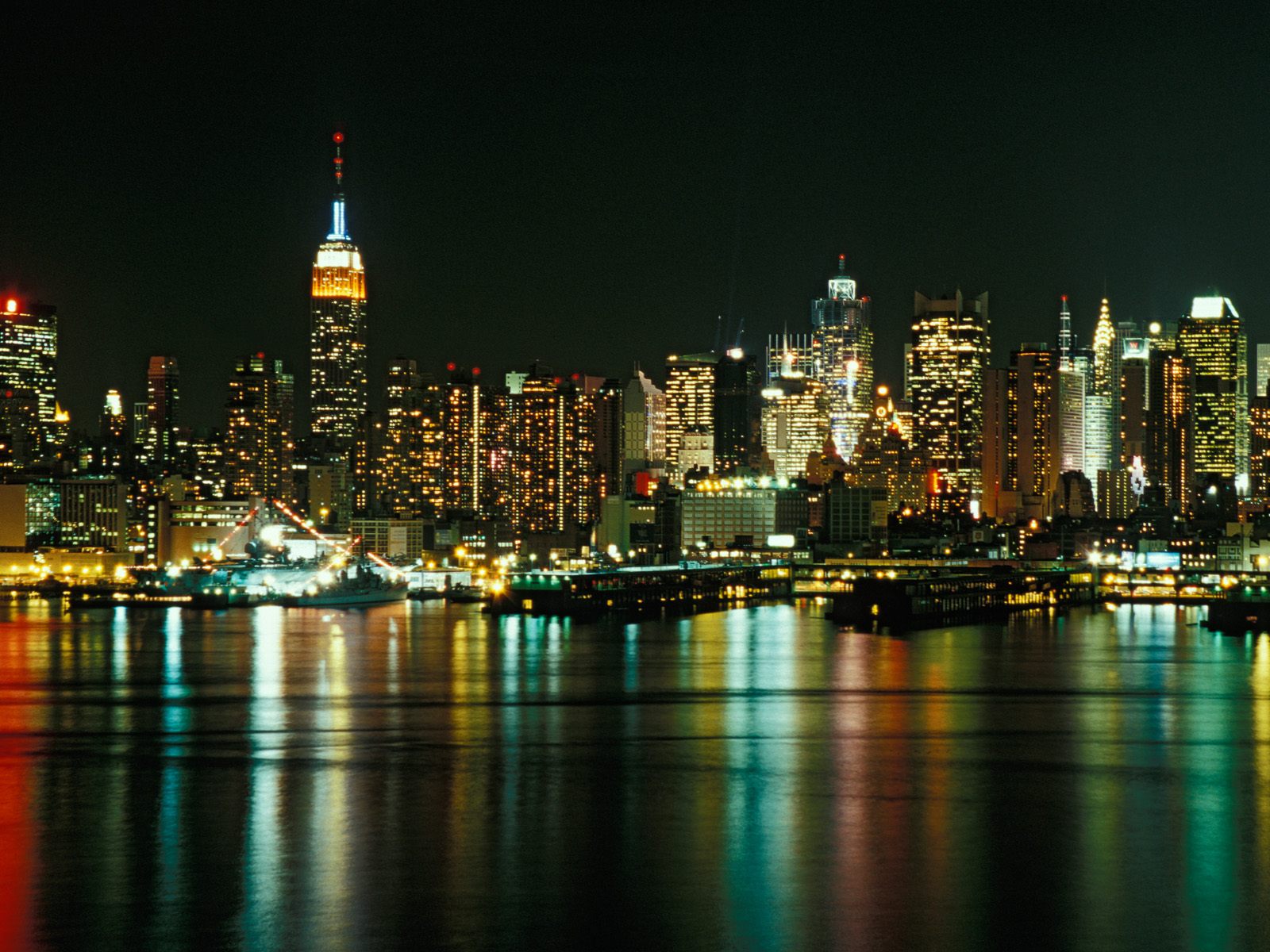 luces de la ciudad fondo de pantalla,paisaje urbano,ciudad,área metropolitana,horizonte,noche