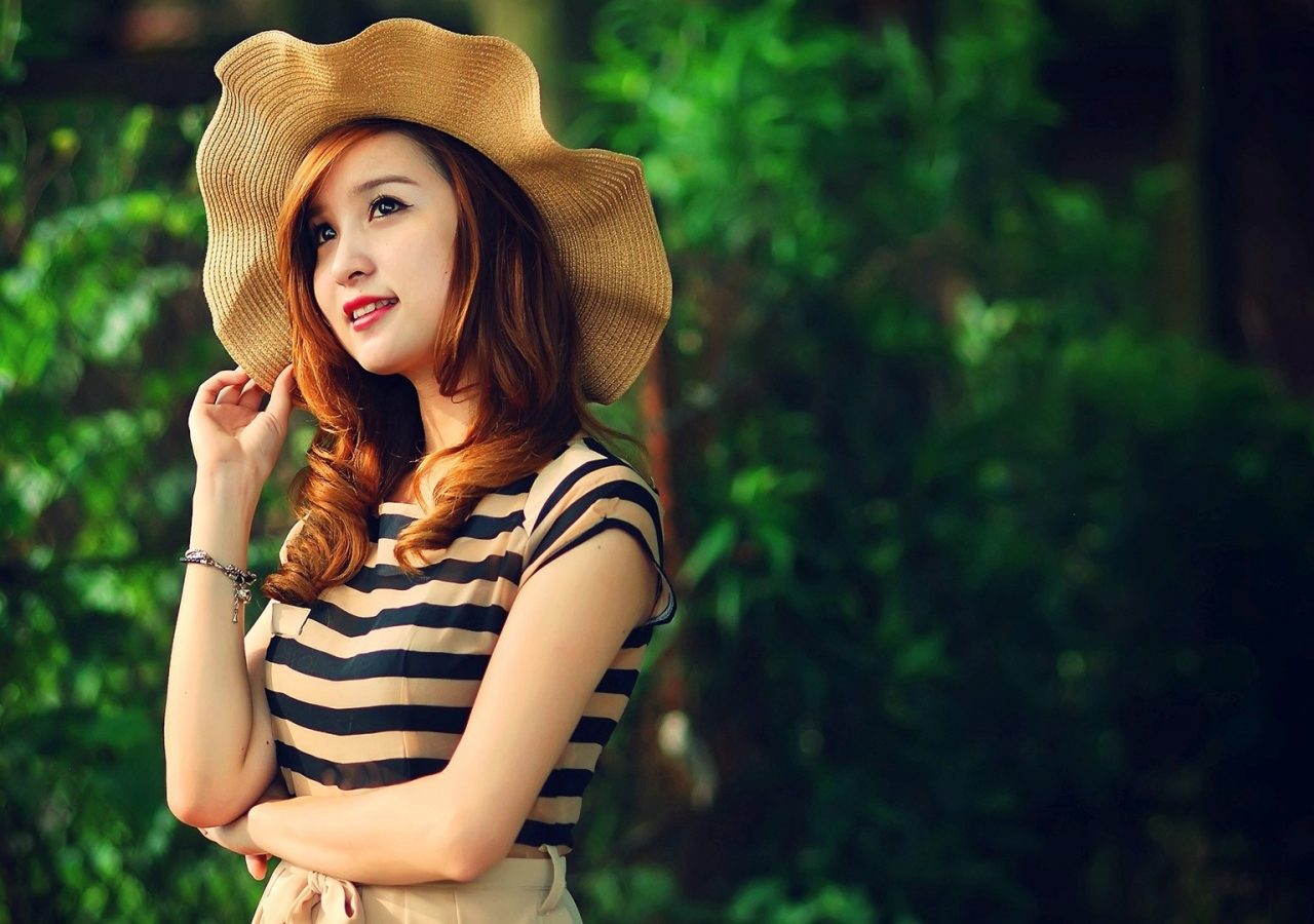 beautiful girl wallpaper hd download,people in nature,beauty,skin,lip,hat