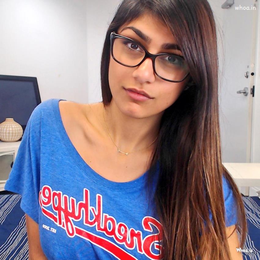 mia khalifa hd wallpaper,hair,eyewear,glasses,hairstyle,eyebrow