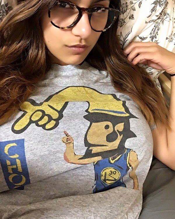 mia khalifa hd wallpaper,glasses,eyewear,cool,t shirt,sleeve