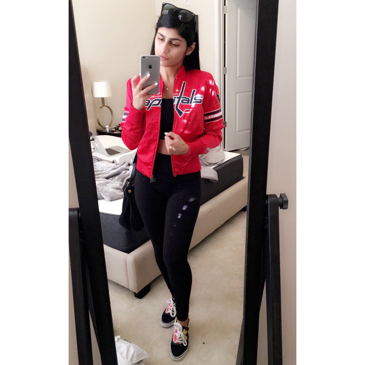 mia khalifa fond d'écran hd,vêtements,collants,vêtements d'extérieur,tenue de sport,leggings