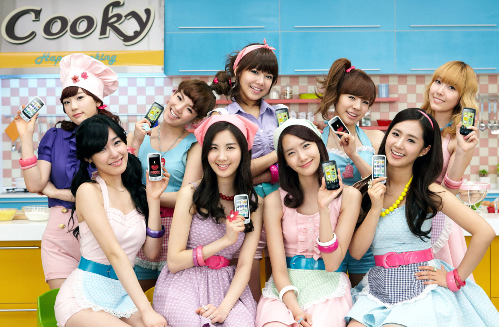 snsd wallpaper,friendship,fun,event,leisure,room