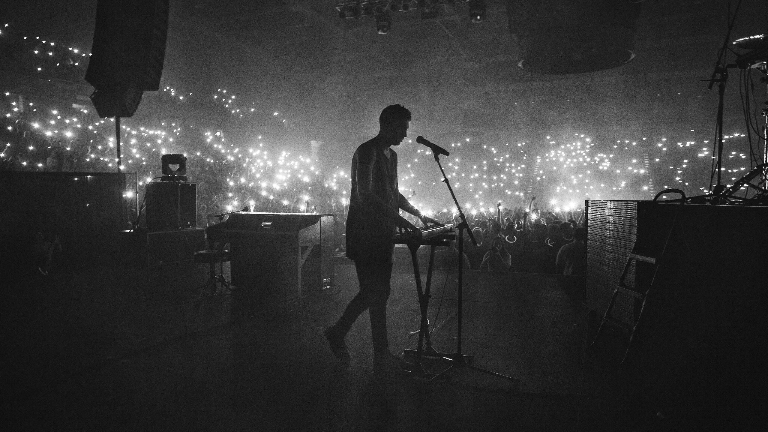 21 pilots wallpaper,black,performance,black and white,darkness,atmospheric phenomenon