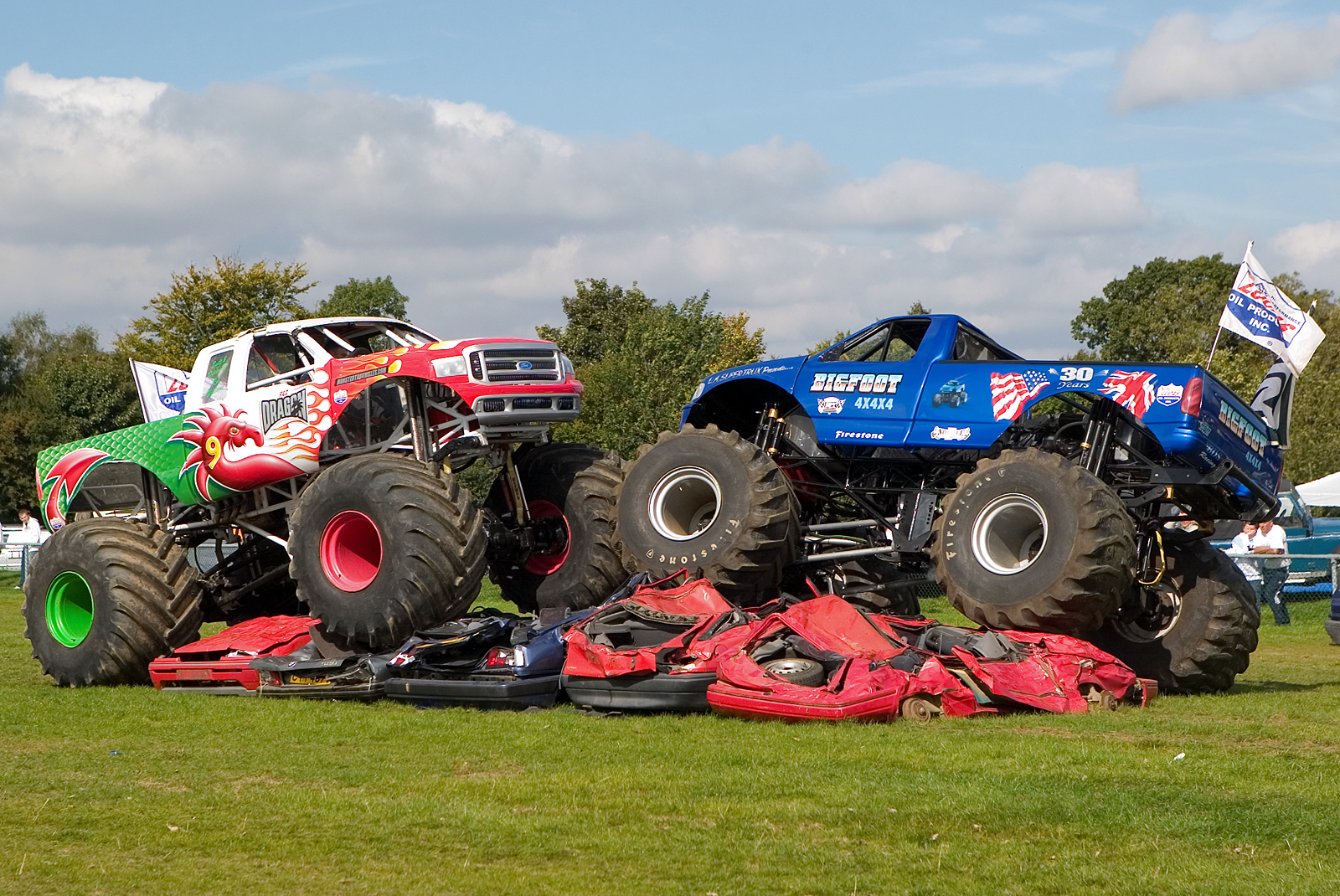 monster truck wallpaper,land vehicle,vehicle,monster truck,tractor,motor vehicle