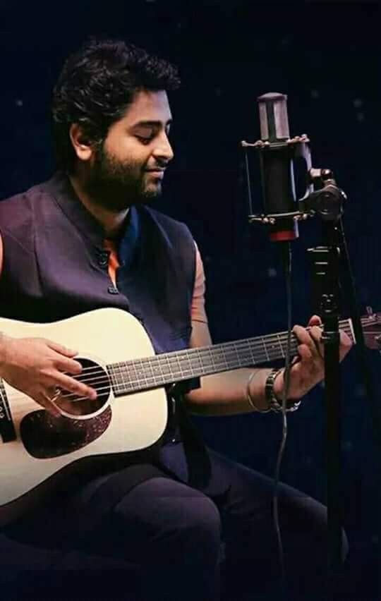 arijit singh wallpaper,musiker,musikinstrument,musik ,gitarre,performance