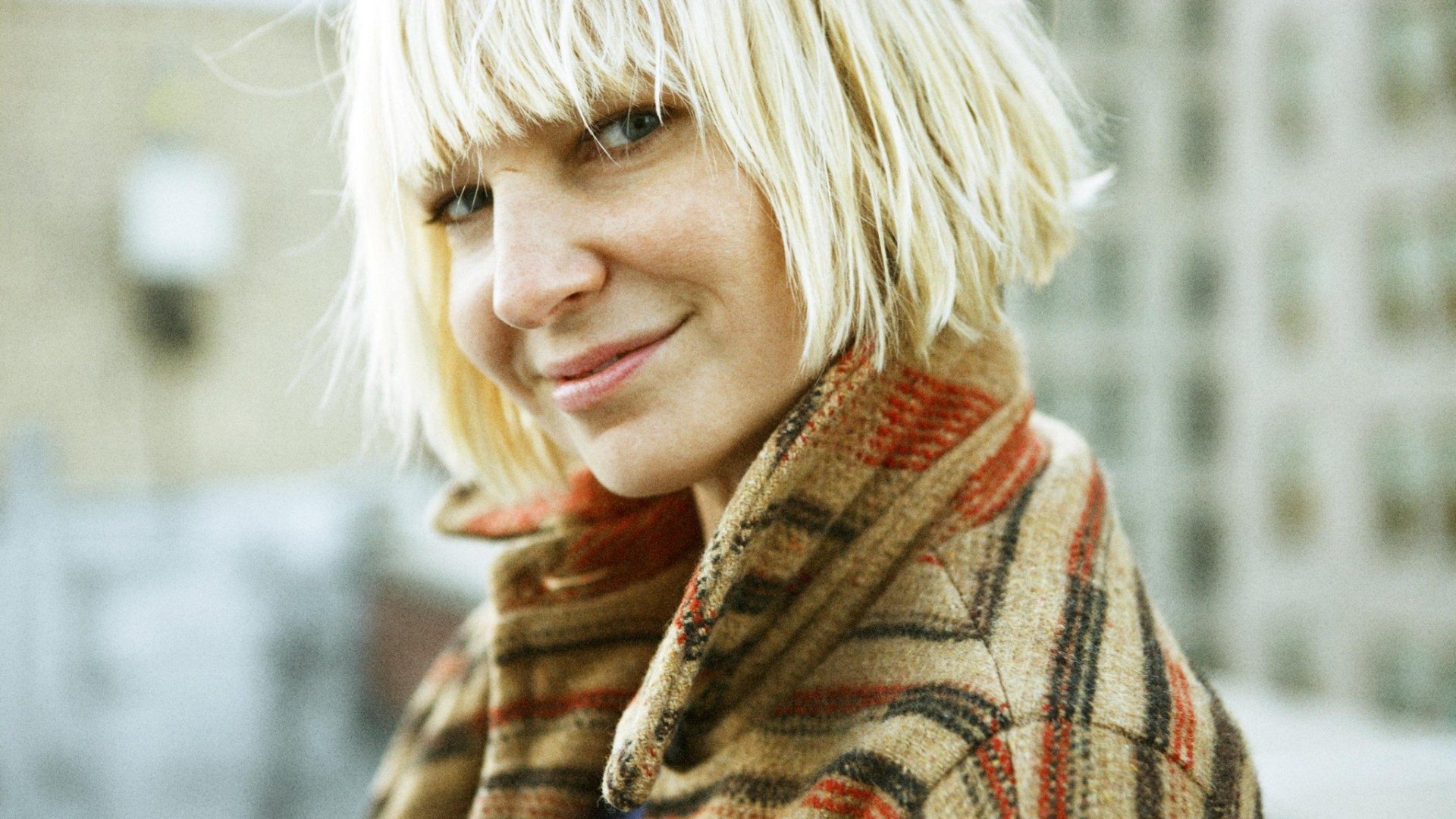 sia wallpaper,hair,hairstyle,blond,face,hair coloring