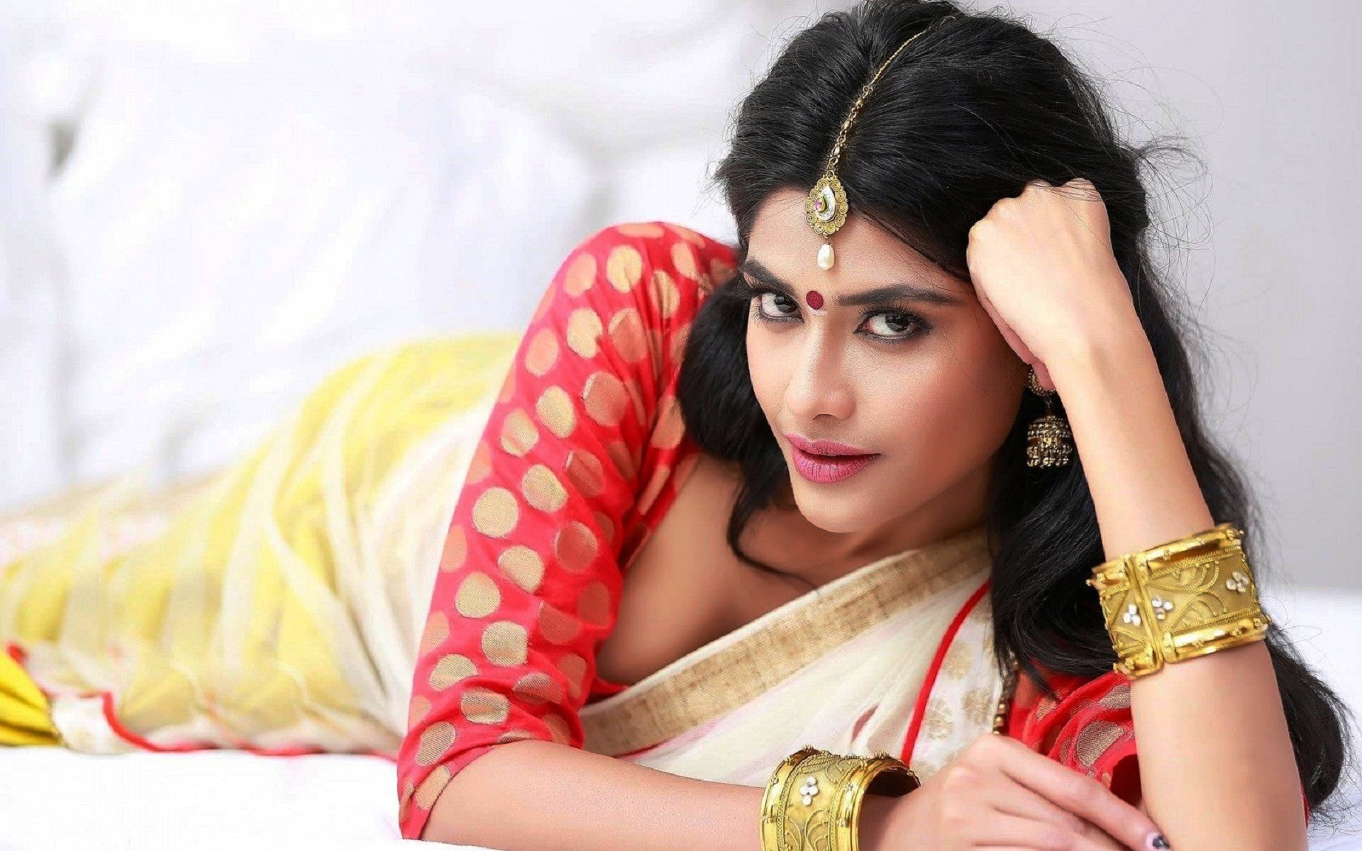 heroine wallpaper download,photo shoot,beauty,hairstyle,sari,photography
