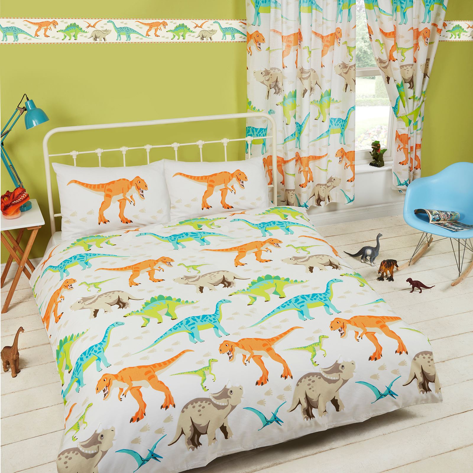 matching wallpaper and curtains,bedding,bed sheet,product,furniture