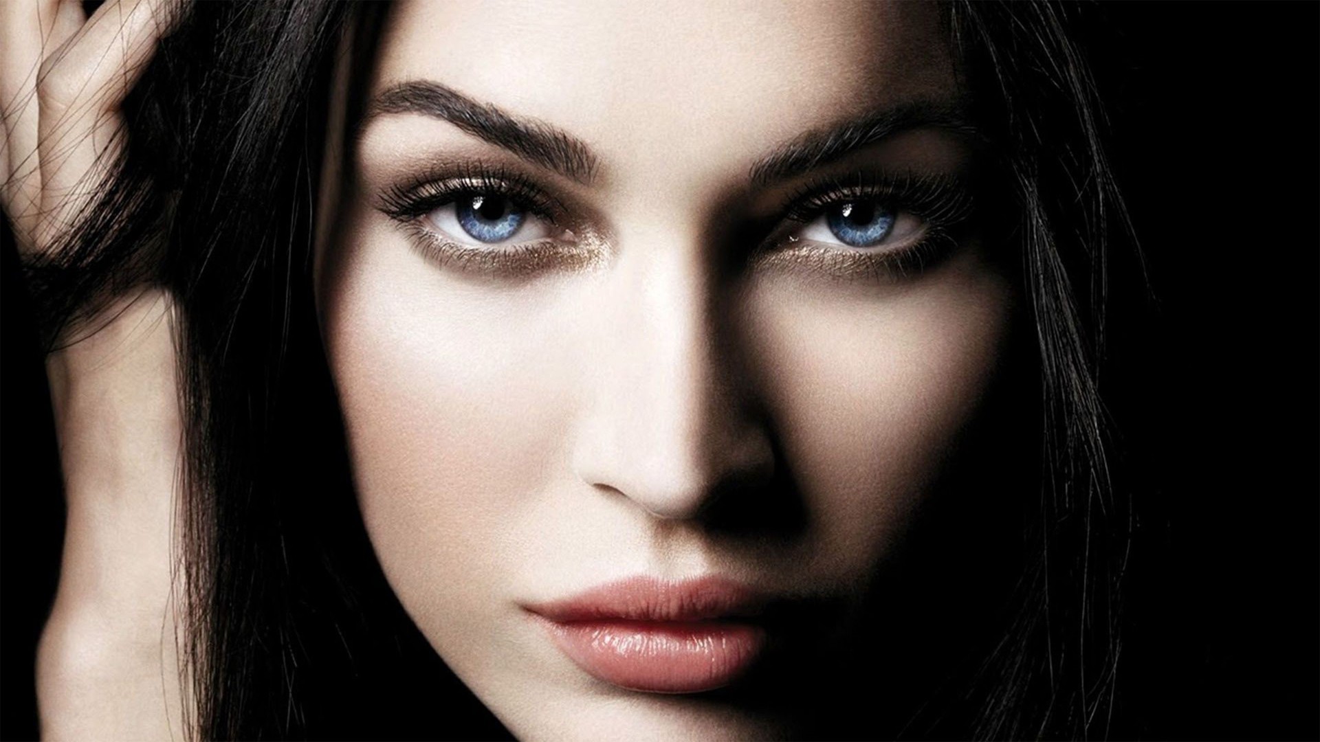 megan fox fonds d'écran hd,visage,cheveux,sourcil,lèvre,beauté