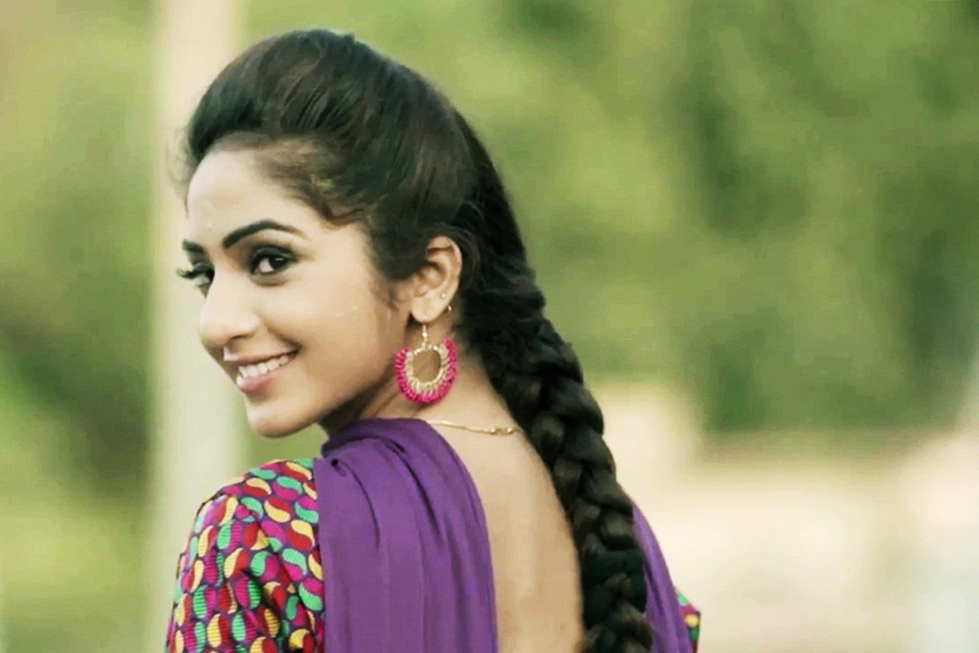 beautiful punjabi girl wallpaper,hair,hairstyle,beauty,forehead,cheek