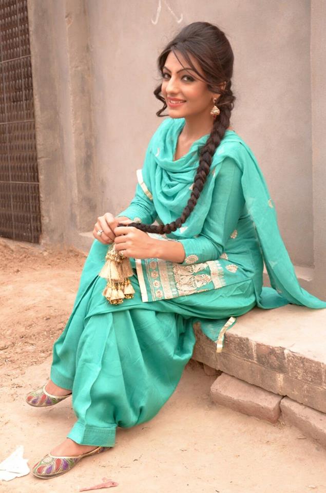 beautiful punjabi girl wallpaper,turquoise,aqua,sari,formal wear,turquoise