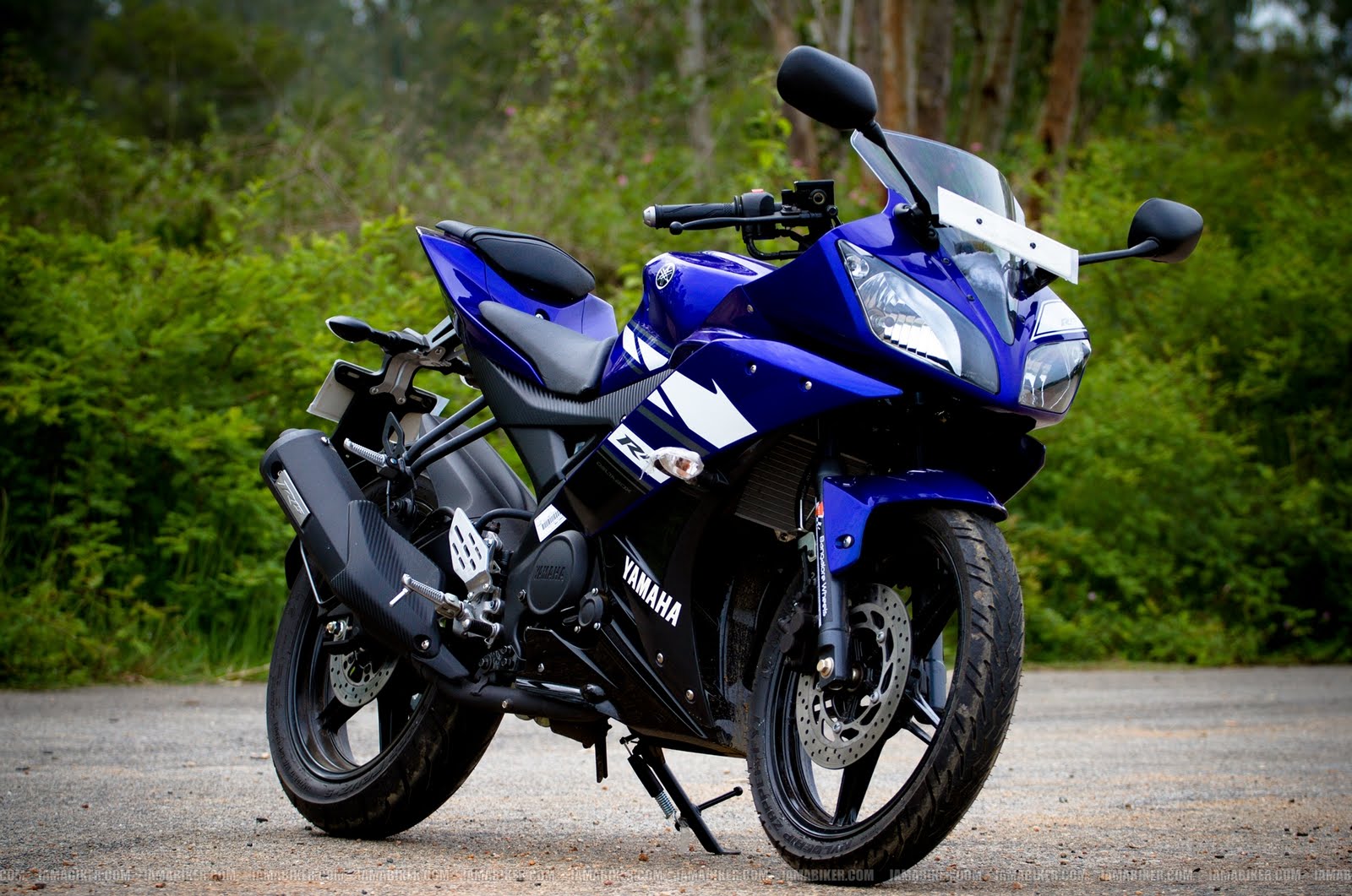 r15 bike wallpaper,land vehicle,vehicle,motorcycle,car,motorcycling