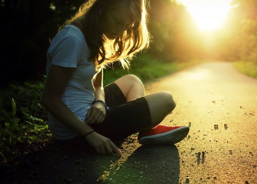 Alone Sad Girl At Sun Set Wallpaper Emotional Sad Pic Hd WallpaperUse