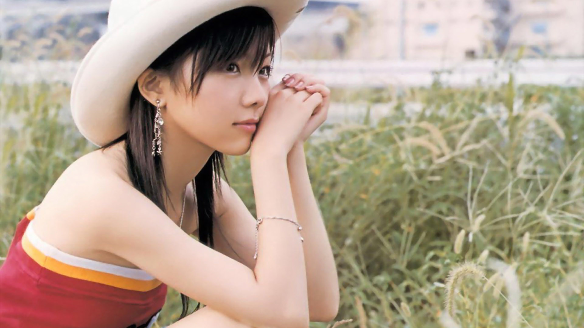 korean girl wallpaper,skin,beauty,arm,hat,sun hat