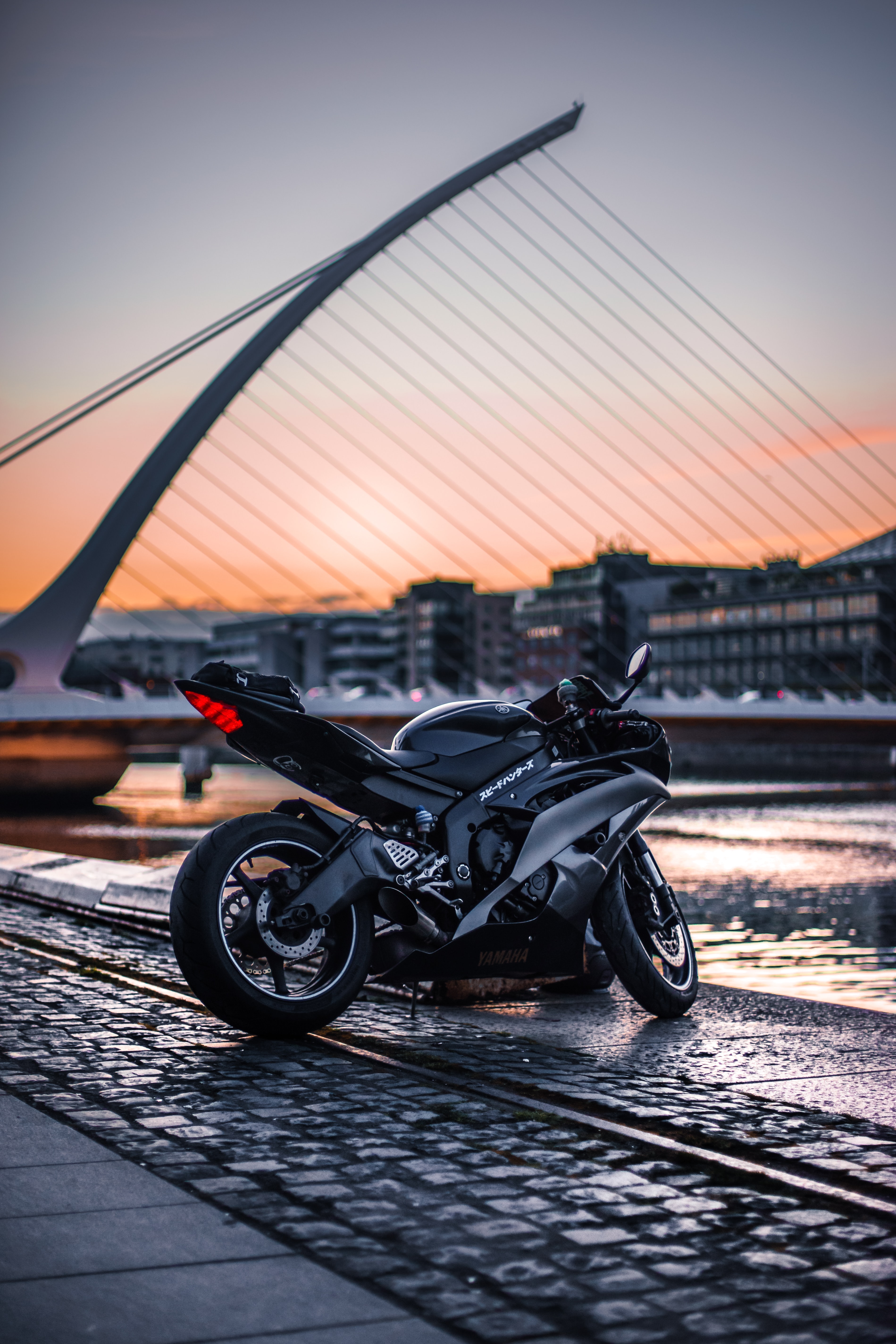 hd wallpaper auto und fahrrad,fahrzeug,motorrad,kraftfahrzeug,auto,himmel