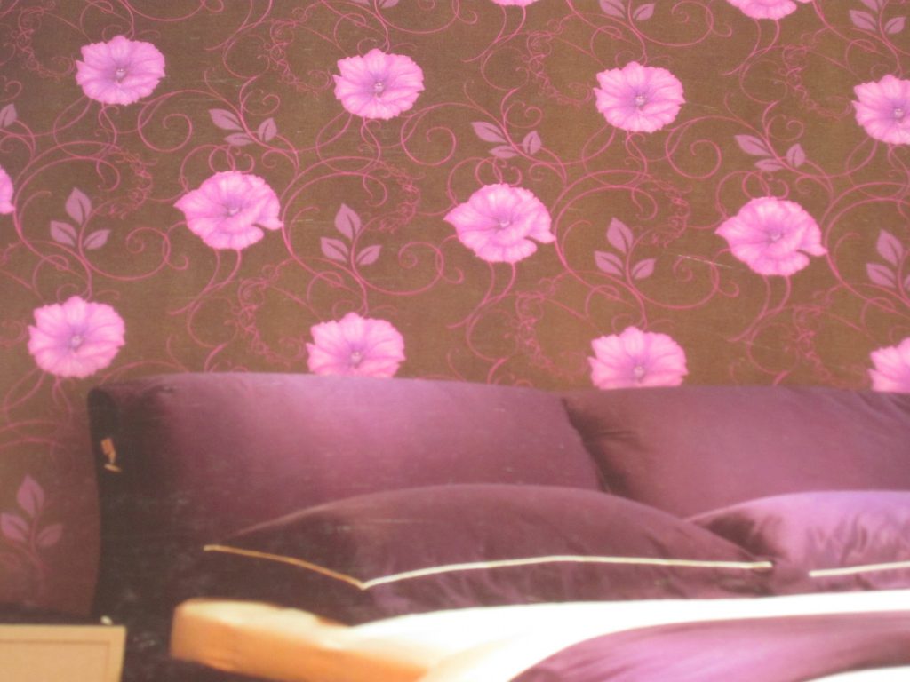 wallpaper dinding kamar tidur romantis