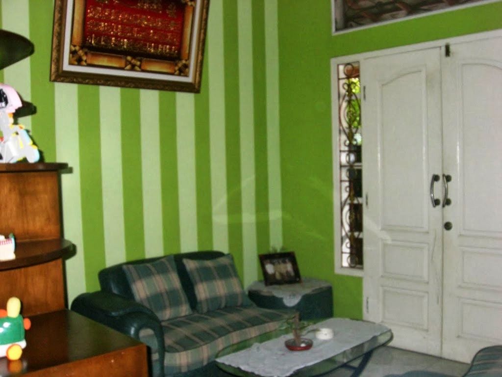 papier peint dinding ruang tamu minimalis,chambre,propriété,vert,design d'intérieur,meubles