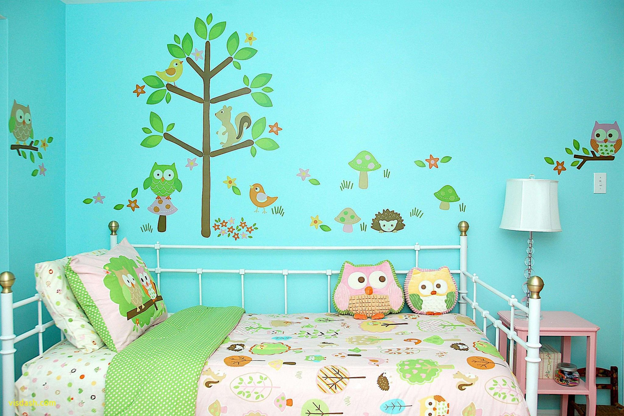 wallpaper kamar anak,room,green,wall,product,bedroom