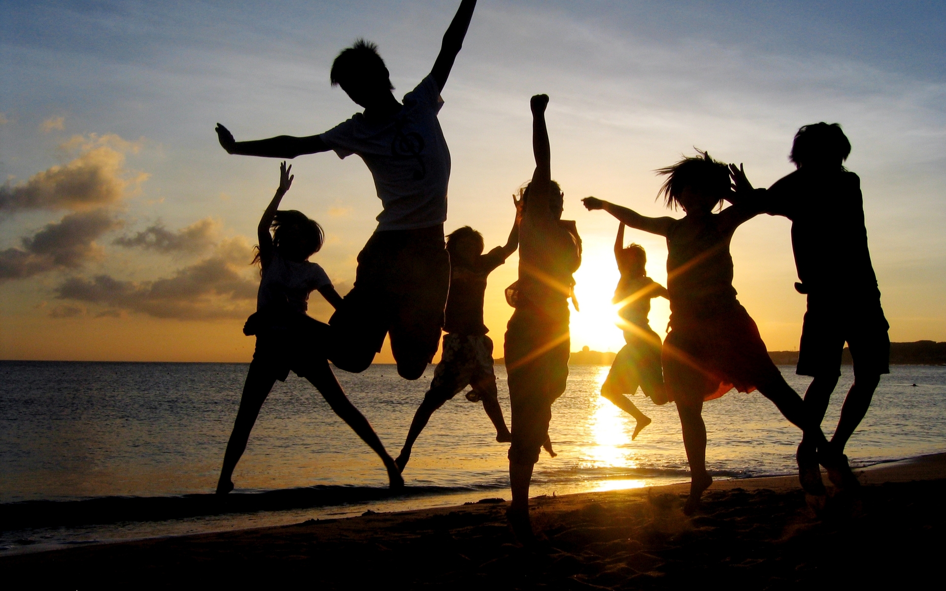 amis pour toujours fonds d'écran hd,les gens sur la plage,amusement,relation amicale,heureux,sauter