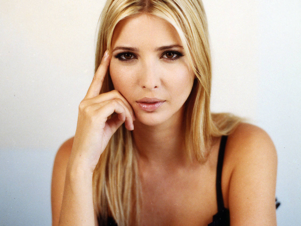 ivanka trump wallpaper,hair,face,blond,skin,eyebrow