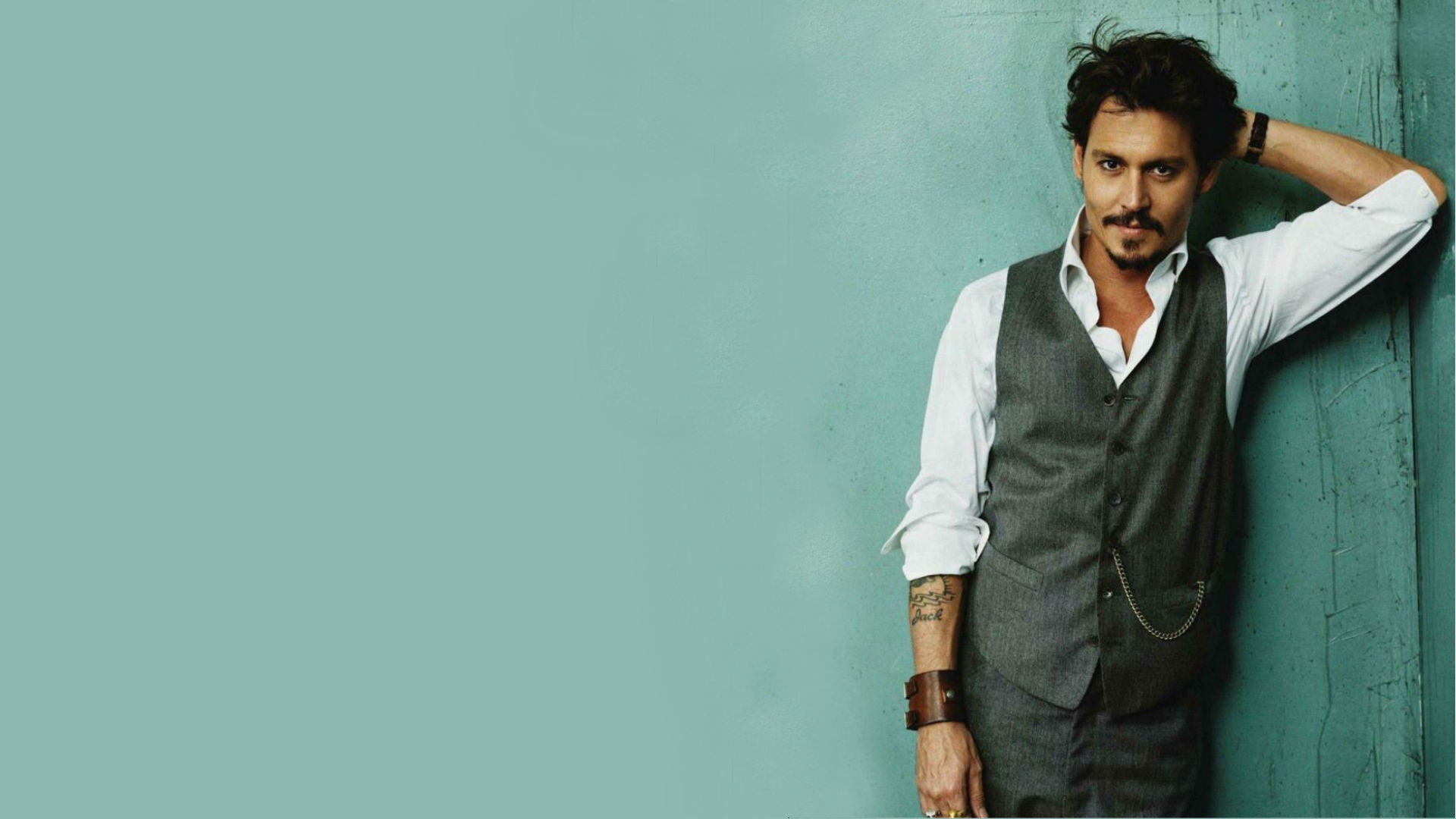 johnny depp fondo de pantalla,verde,frio,ropa de calle,fotografía,mezclilla