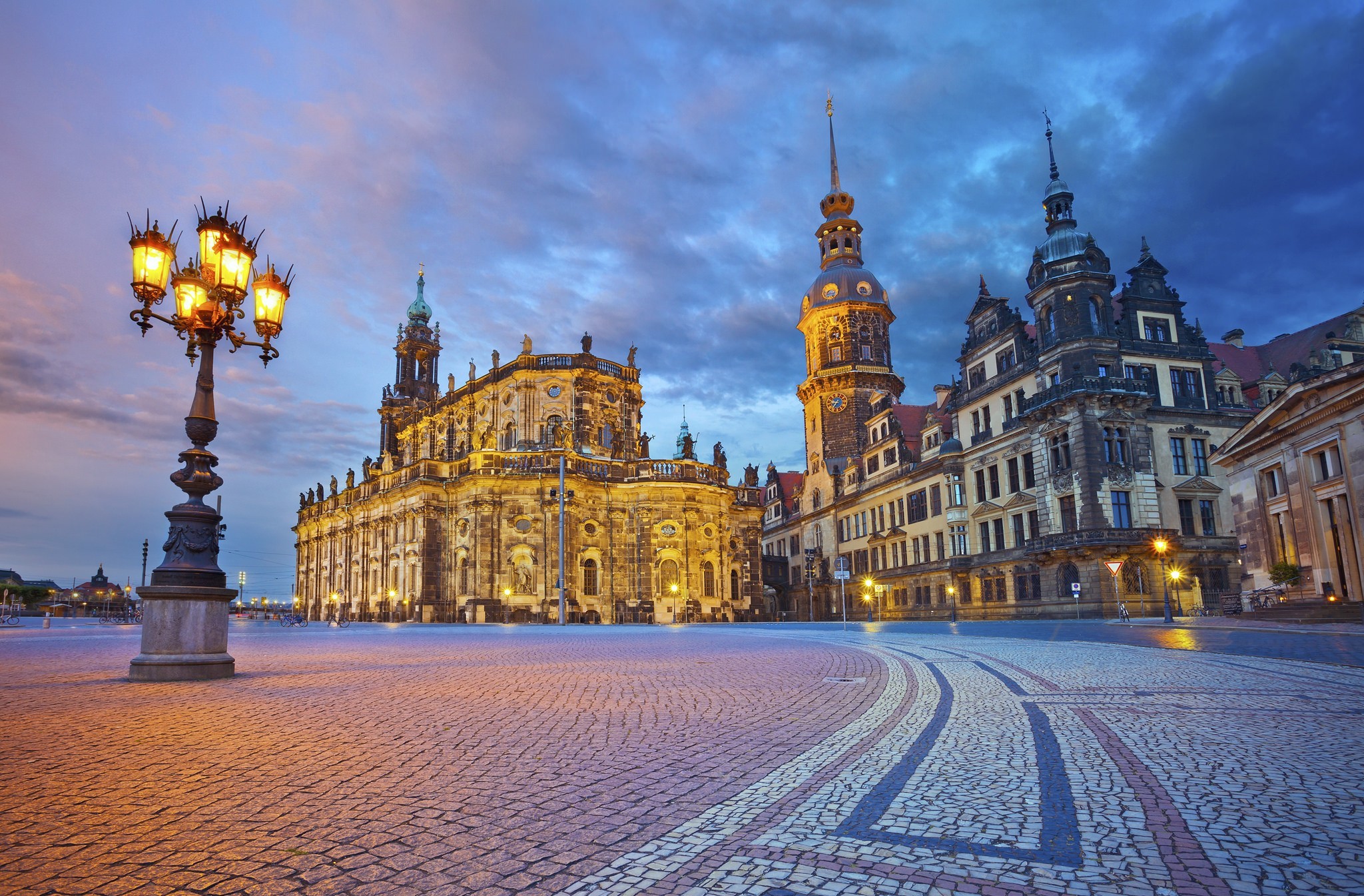 germany wallpaper,landmark,city,sky,plaza,town