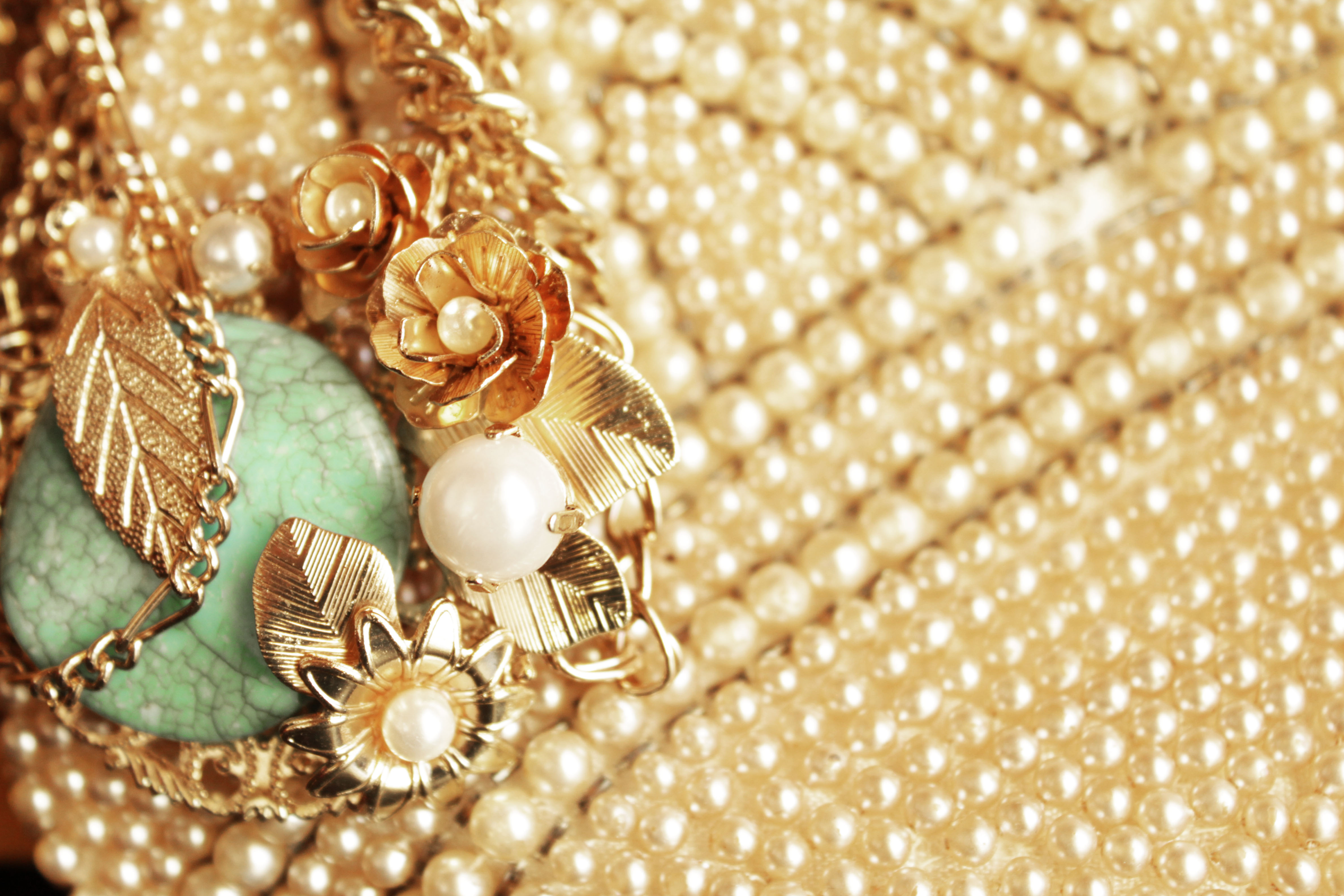 pearl wallpaper,pearl,jewellery,fashion accessory,gemstone,gold