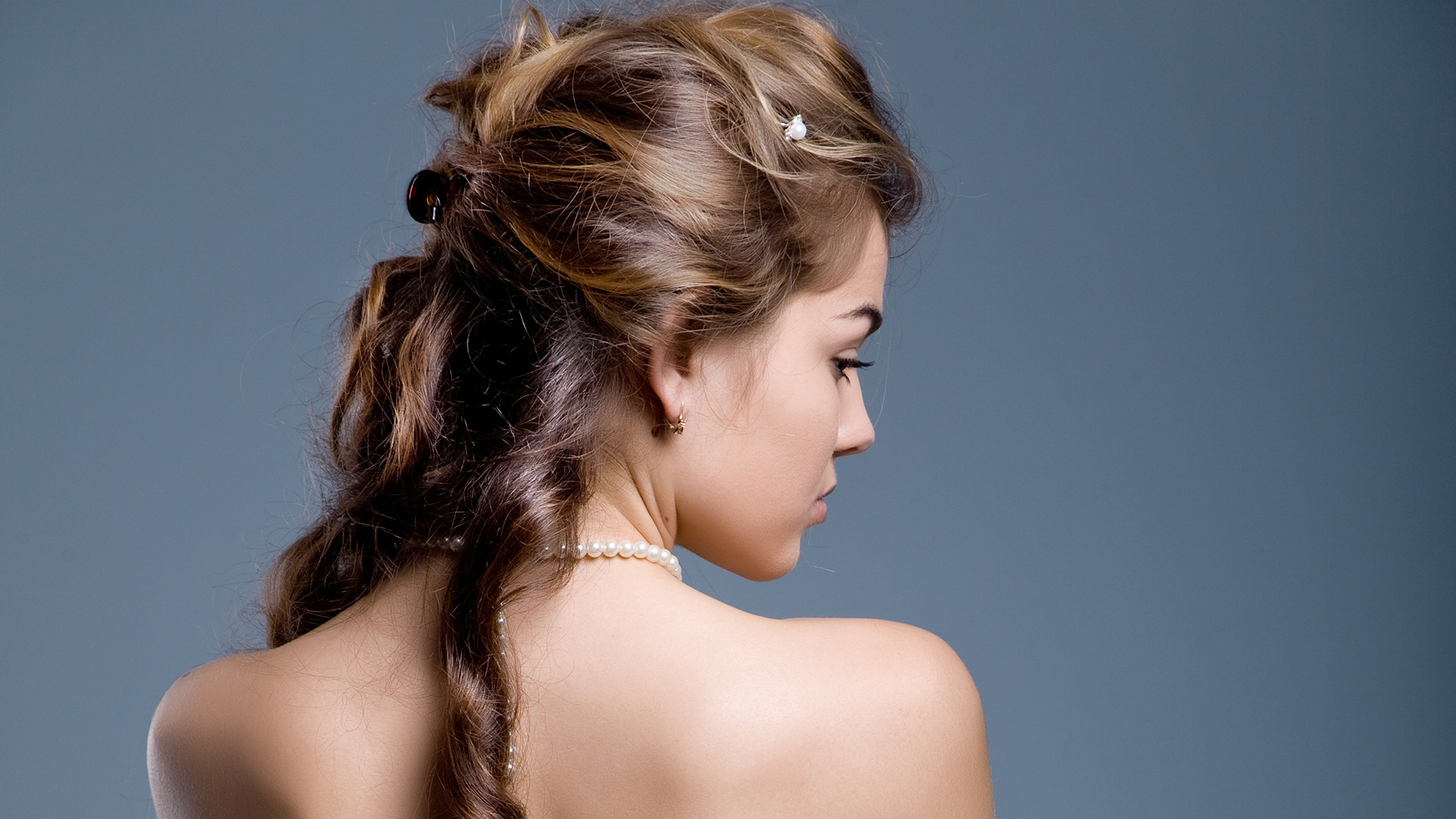 hair style wallpaper,hair,hairstyle,chin,beauty,chignon