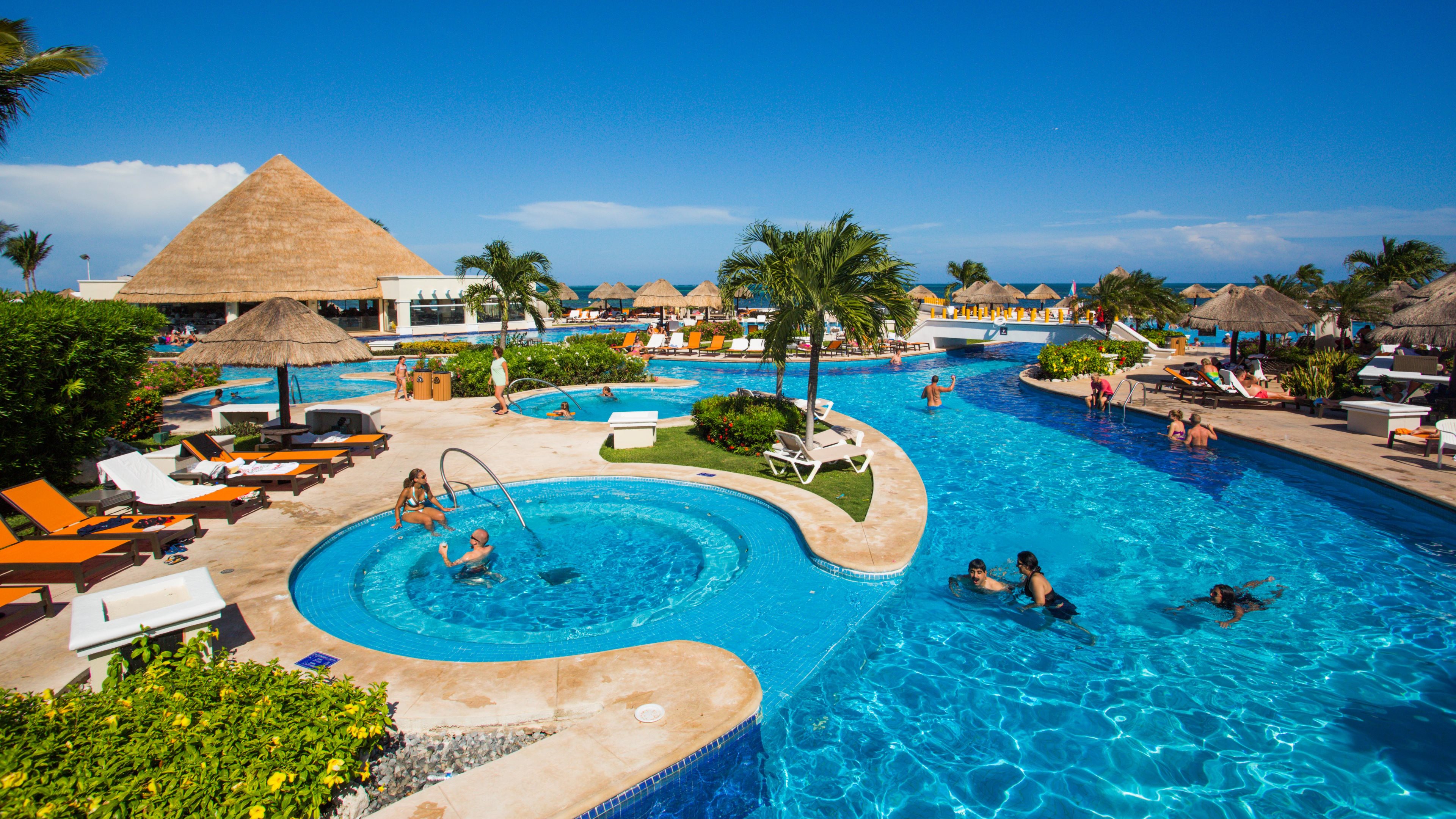 pool wallpaper,resort,swimming pool,resort town,leisure,vacation