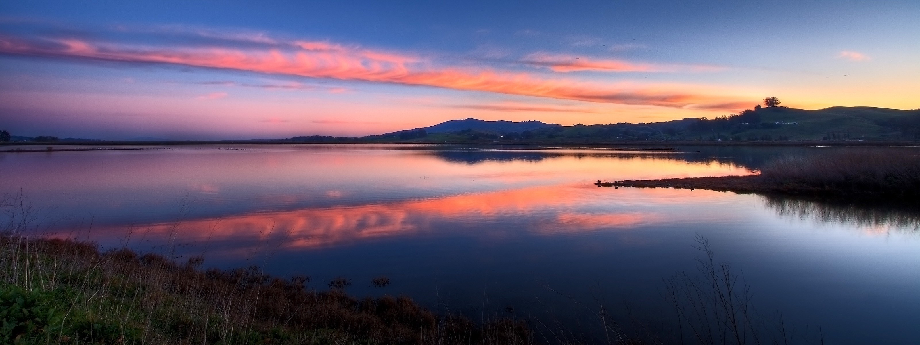 doble fondo de pantalla,cielo,cuerpo de agua,reflexión,naturaleza,paisaje natural