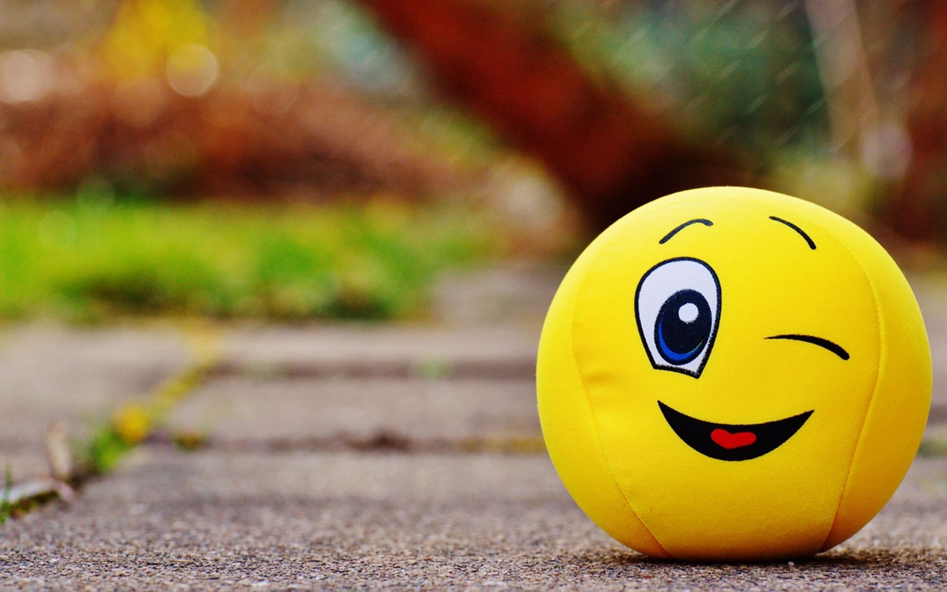웃는 얼굴 벽지,이모티콘,노랑,미소,스마일리,나무
