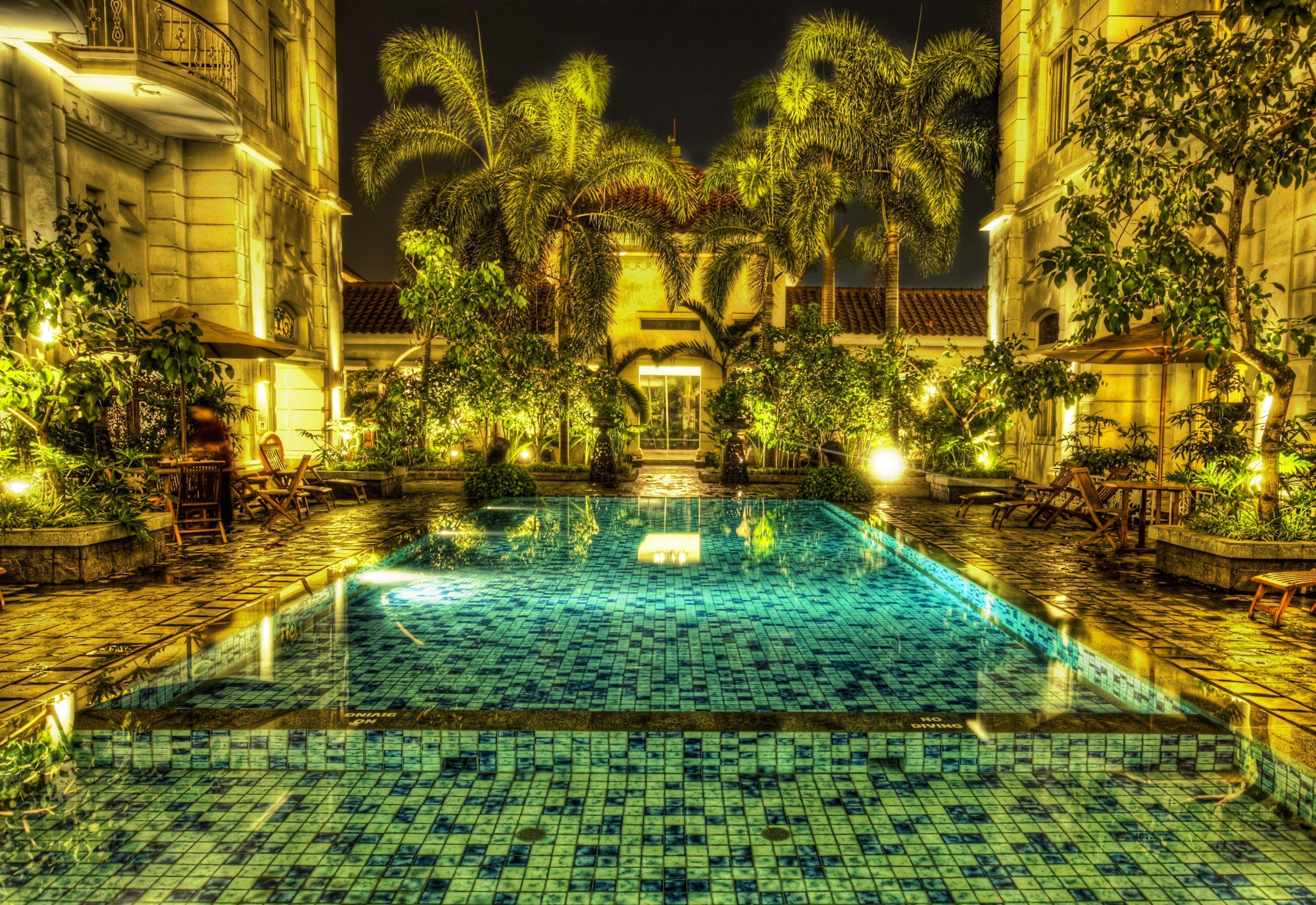 papier peint indonésie,piscine,bleu majorelle,bâtiment,architecture,jeux