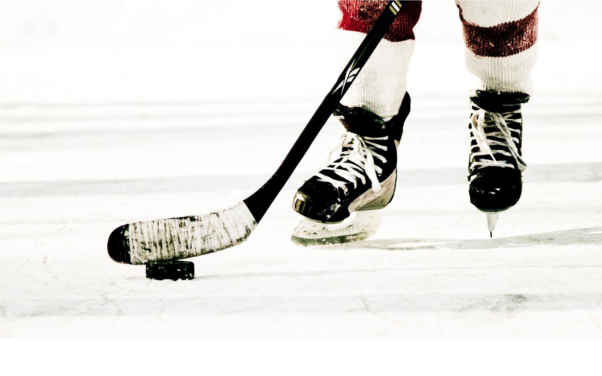 fond d'écran de hockey,le hockey,hockey sur glace,chaussure,jeux de bâton et de balle,équipement de hockey sur glace