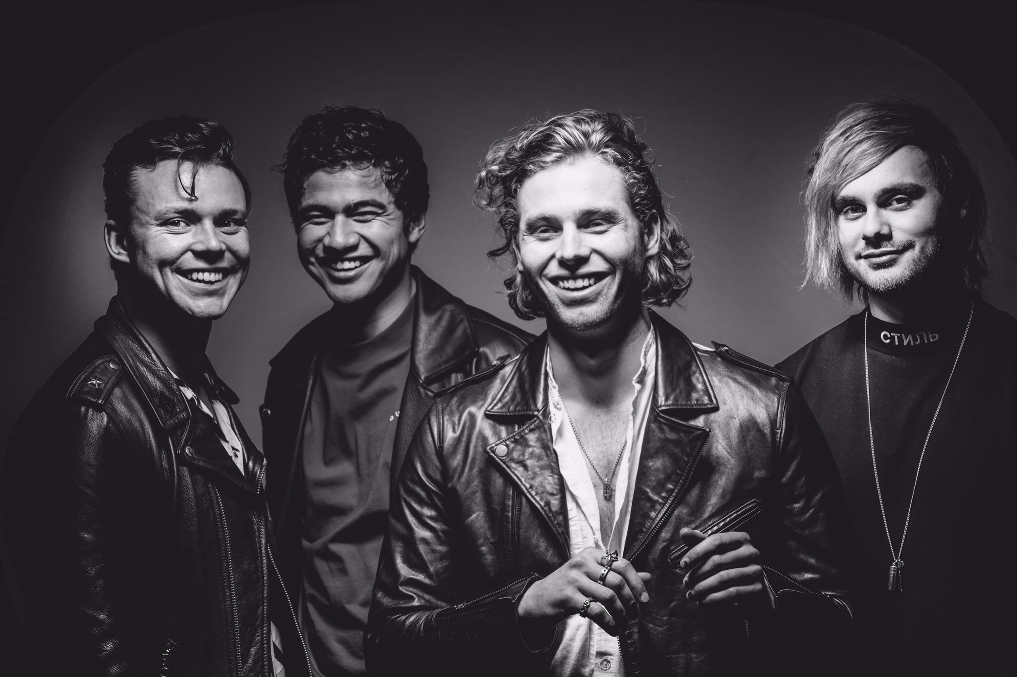 5sos wallpaper,grupo social,monocromo,en blanco y negro,conjunto musical,fotografía